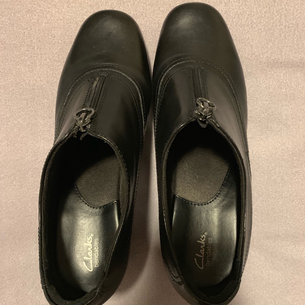 Clark’s Zip Up Practically Nwt - image 2